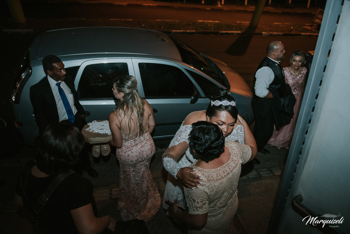 #londrina #londrinafotografo #fotografoemlondrina #fotografaemlondrina #fotografolondrina #casandoemlondrina #londrinacasamentos #eventoslondrina #noivalondrina #casamentosnacidadelondrina