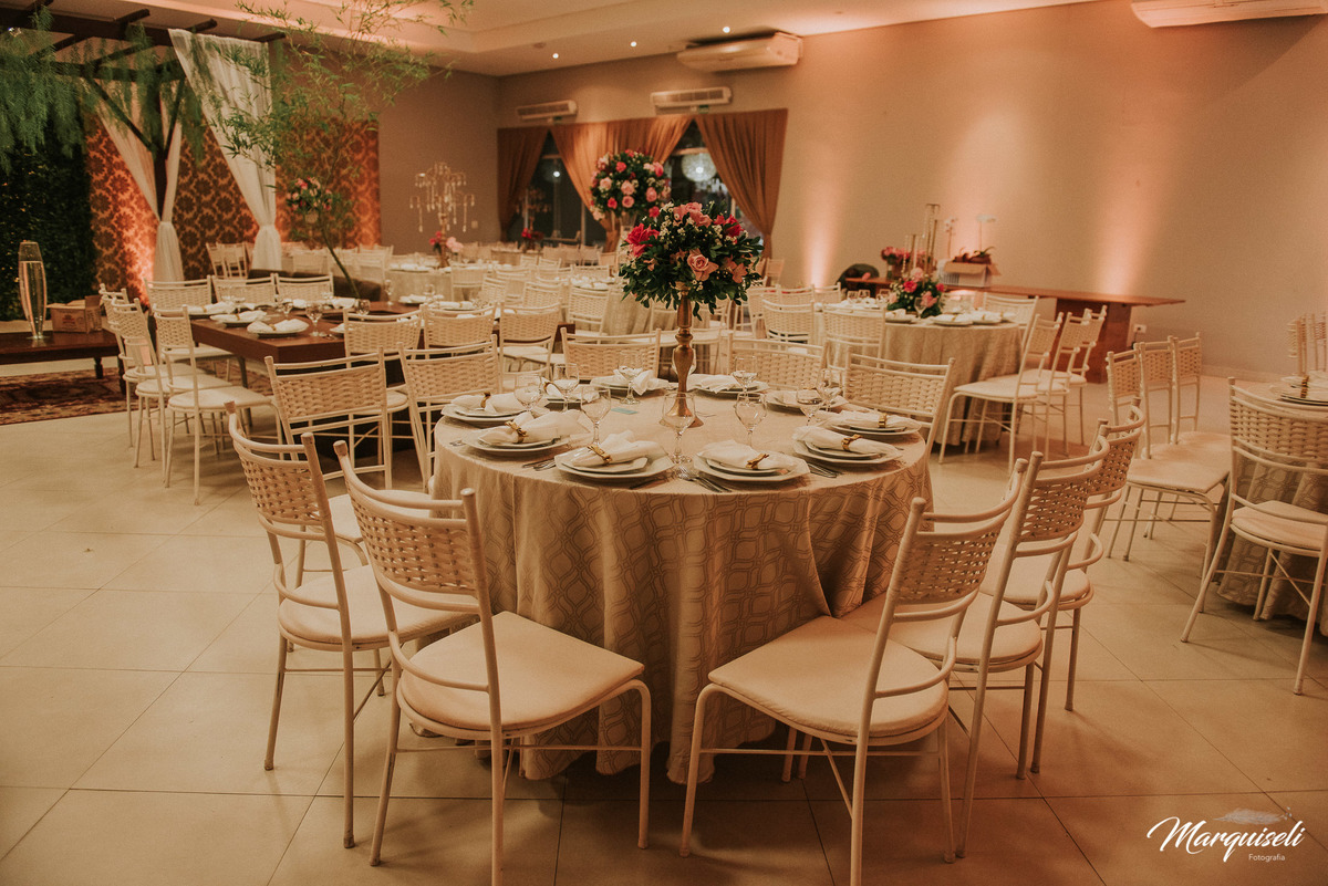 #londrina #londrinafotografo #fotografoemlondrina #fotografaemlondrina #fotografolondrina #casandoemlondrina #londrinacasamentos #eventoslondrina #noivalondrina #casamentosnacidadelondrina