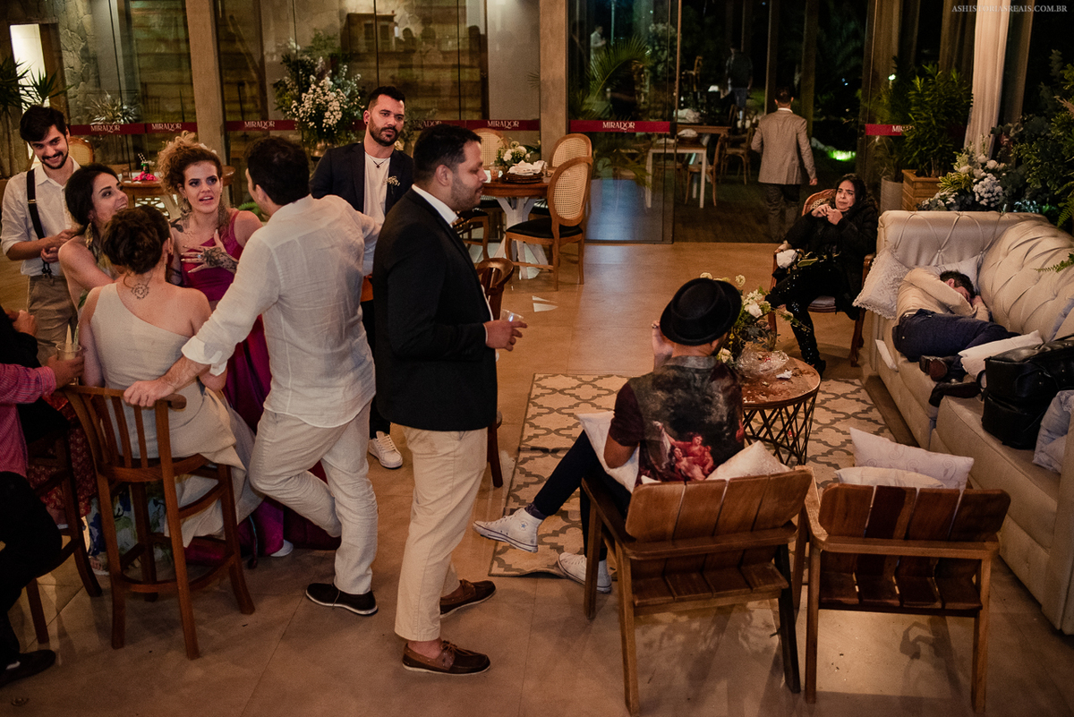 Final de festa de casamento em pousada na serra de Tiradentes Minas Gerais MG.