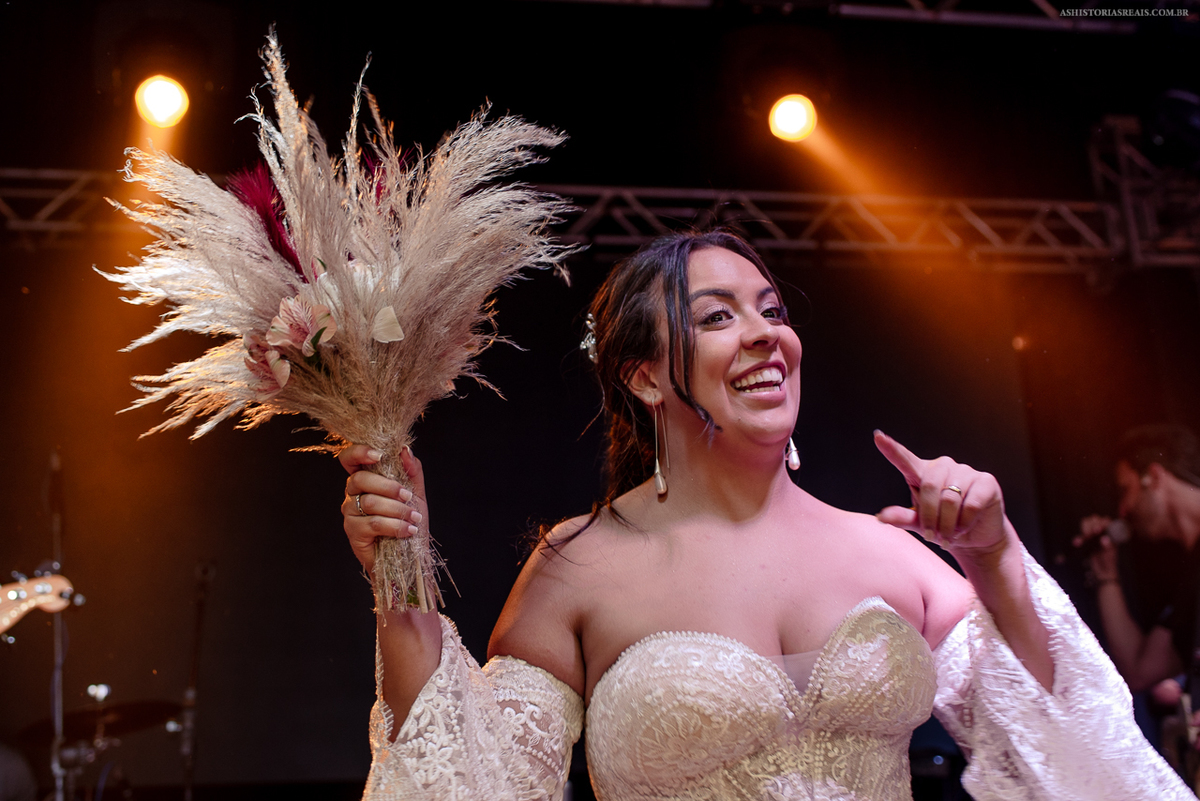 Buque de noiva de capim dos pampas.