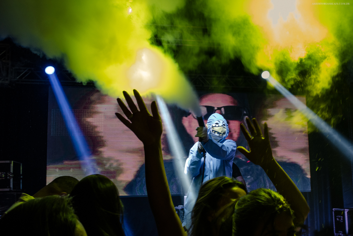 Dj Edd Barros tocando em festa de casamento em Tiradentes.
