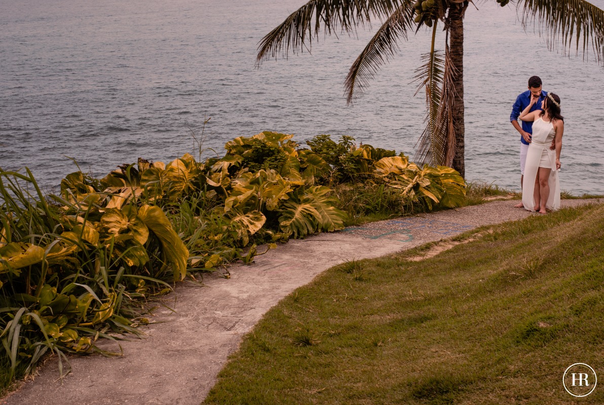 Fotos com o Casal no ensaio na praia.