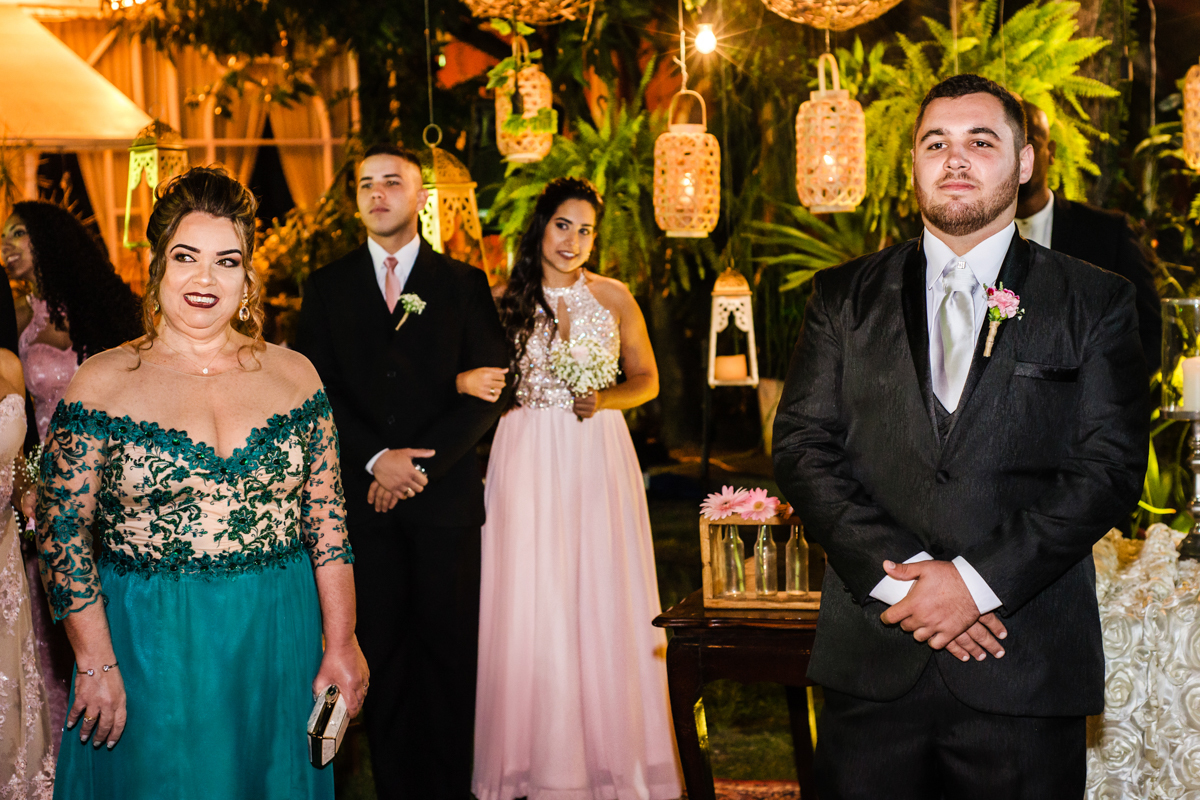 Entrada da noiva em cerimônia de casamento realizado no Espaço Casa Grande Eventos, em Campo Grande, RJ.
