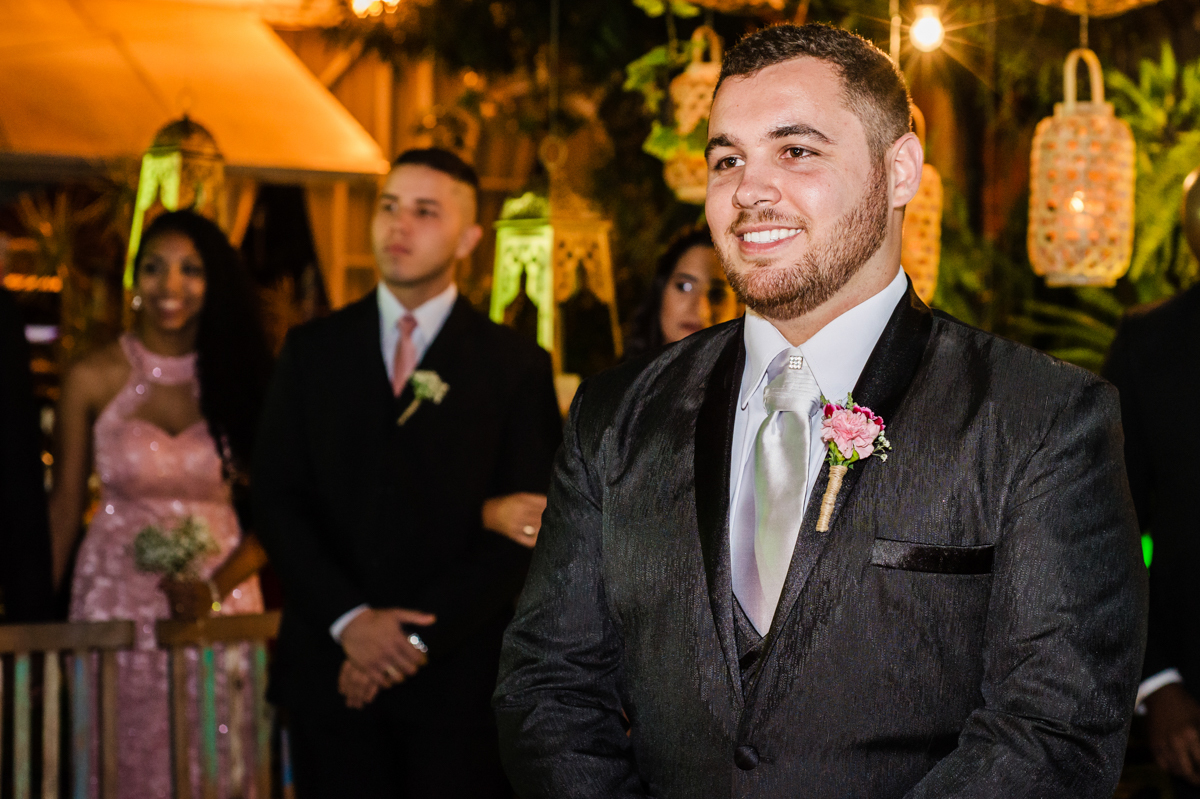 Noivo em cerimônia de casamento realizado no Espaço Casa Grande Eventos, em Campo Grande, RJ.