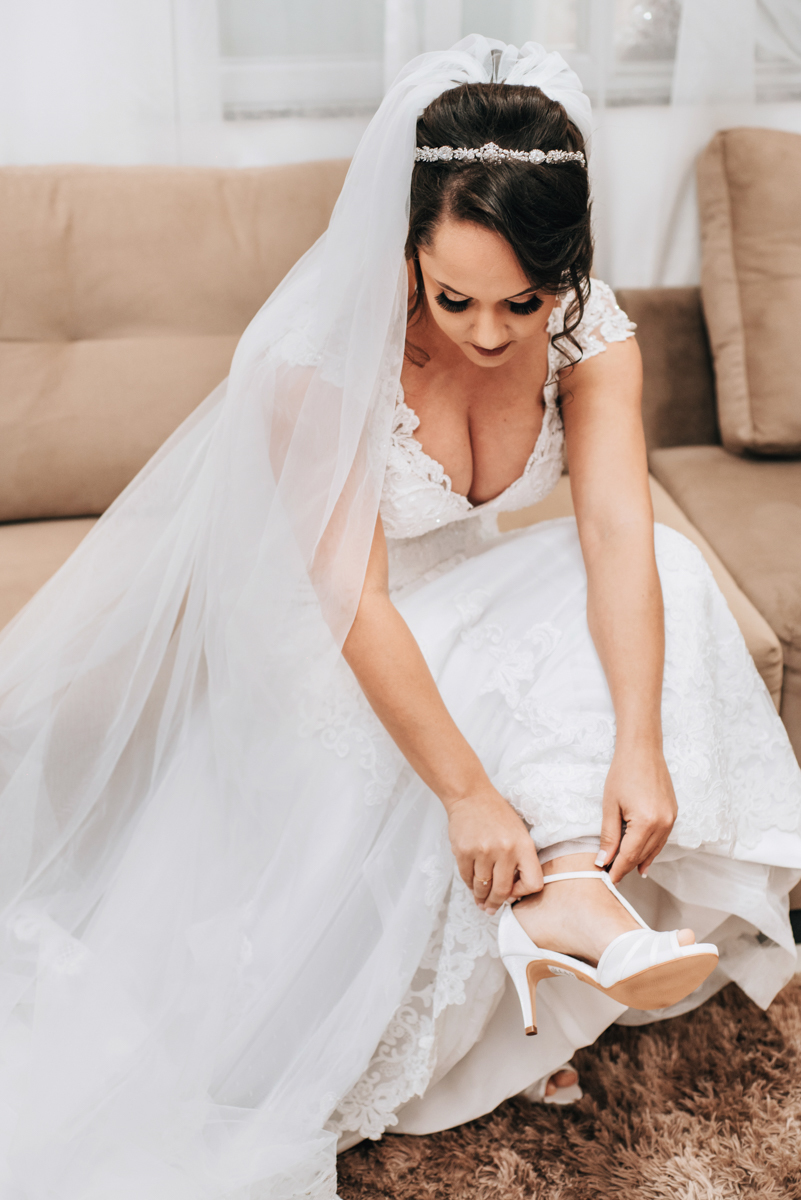 Foto da noiva, em making of realizado no Estúdio Irma Verdugal, em Nilópolis, RJ. Dia da noiva.