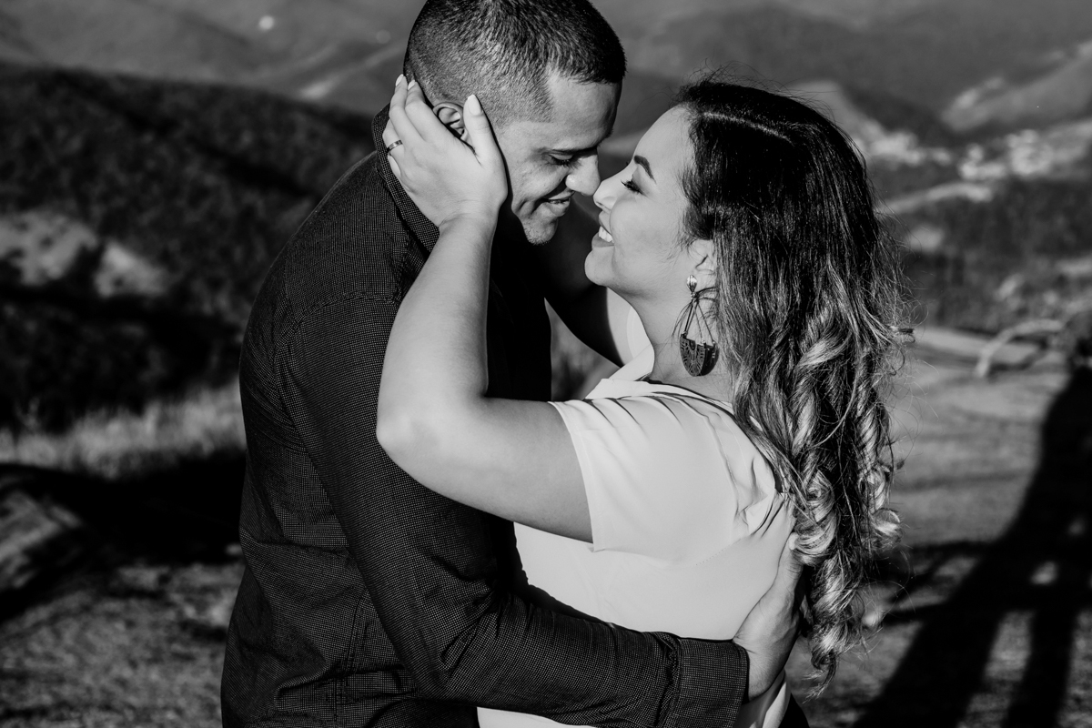 Ensaio Fotográfico de casal realizado em Teresópolis, RJ. Ensaio na Montanha.