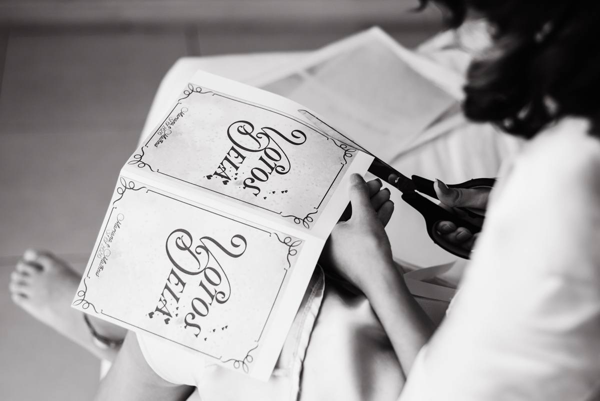 Fotografia da irmã da noiva, no making of da Mariana, realizado no Hotel Mercure, em Nova Iguaçu, RJ.