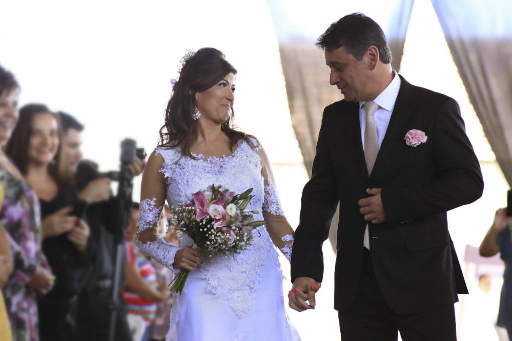 fotografia de casamento sete lagoas, casamento sete lagoas, fotografia de casamento inhauma, noiva linda, alex araujo estilista, fotografia de casamento bh, casamento bh, casamento de dia, casamento no sitio, casamento diferente