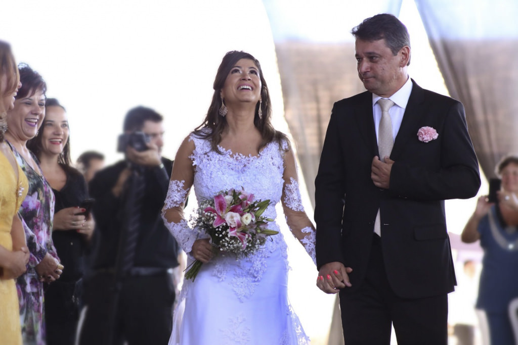 fotografia de casamento sete lagoas, casamento sete lagoas, fotografia de casamento inhauma, noiva linda, alex araujo estilista, fotografia de casamento bh, casamento bh, casamento de dia, casamento no sitio, casamento diferente