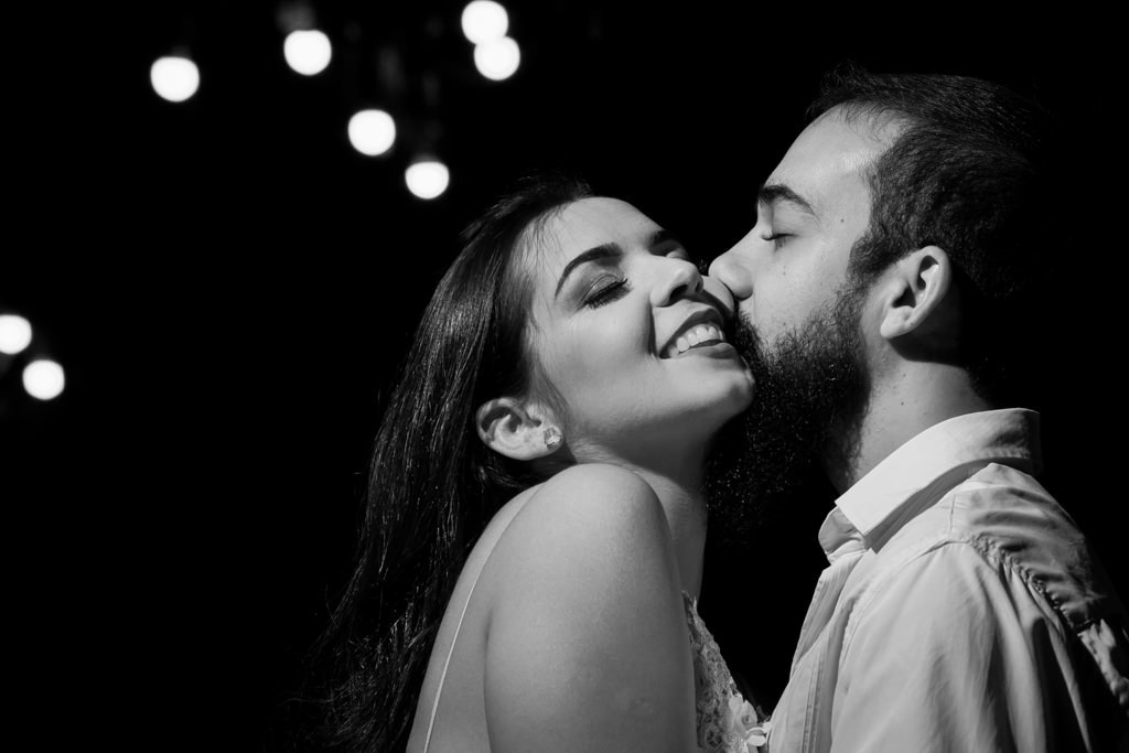 Fernando beijando do rosto de julimare