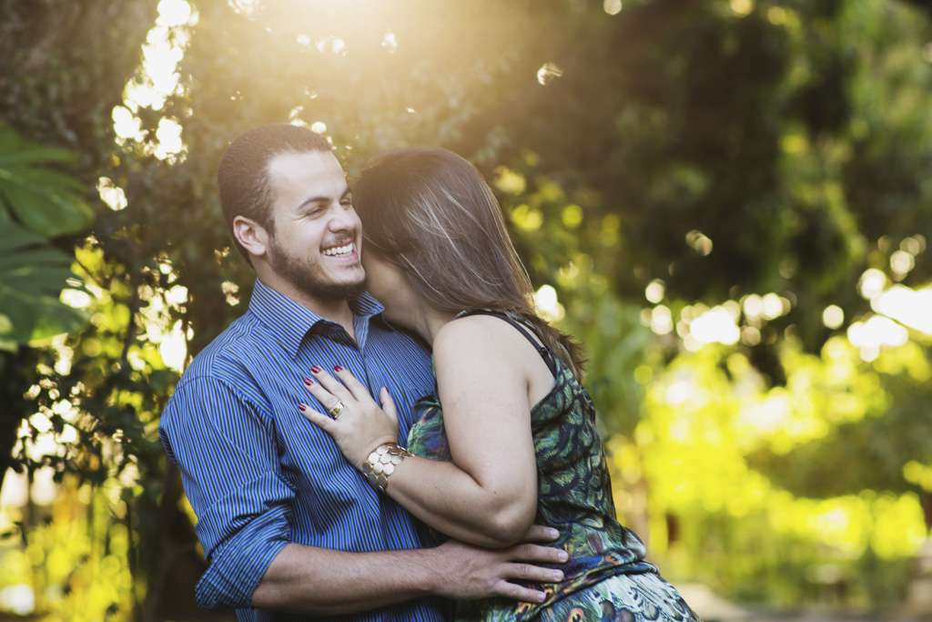 Momento de descontração e sorriso na bodas de Papel de Andreia e Dhiego