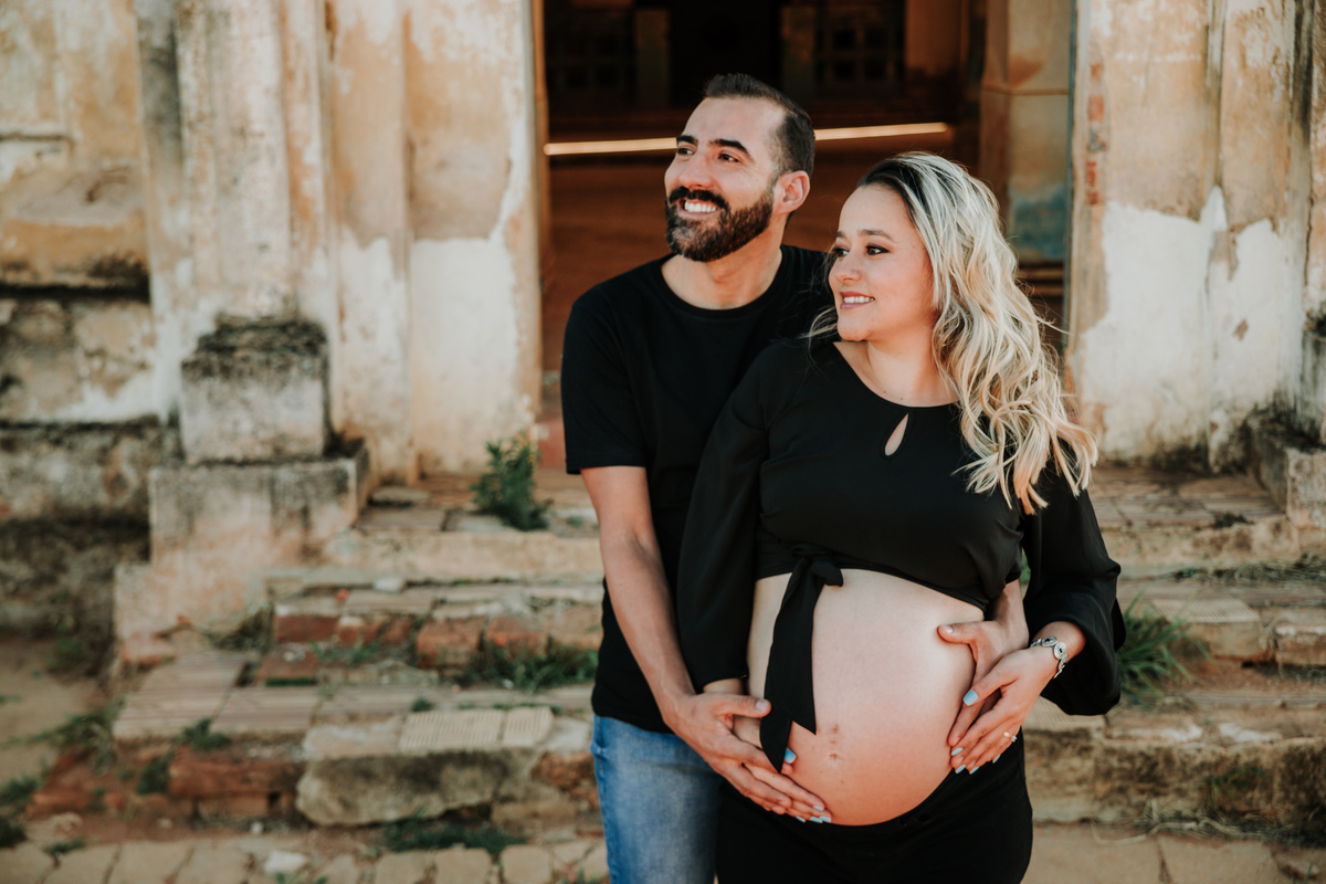 ensaio-gestante-mão-na-barriga-Eleuterio-Itapira-rodrigo-bahia-fotógrafo-de-familia-de-mogi-guaçu.jpg