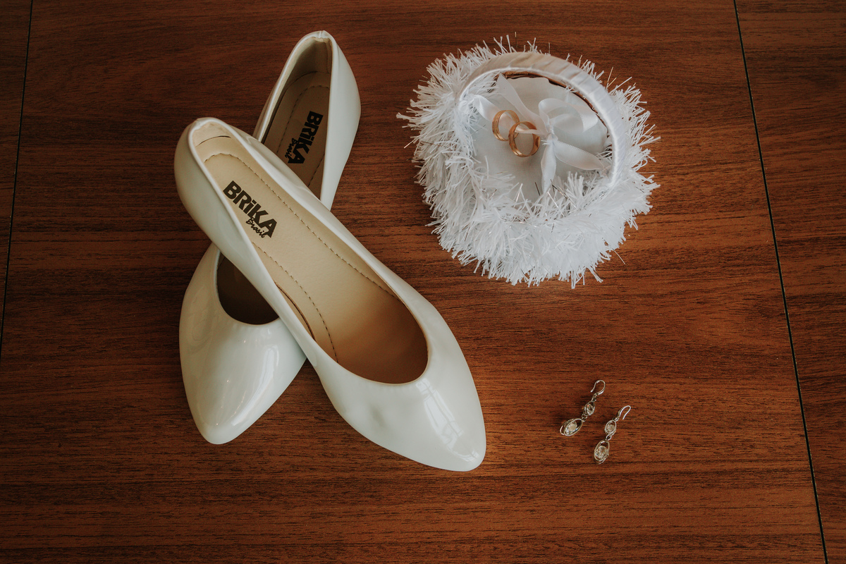 sapato-brinco-aliança-making-off-rodrigo-bahia-fotógrafo-casamento-mogi-guaçu.jpg