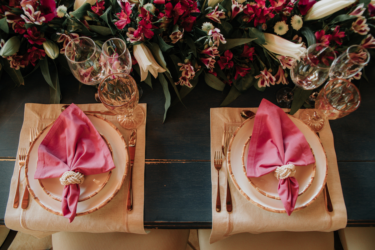 decoração-mesa-posta-prato-talhares-taça-rodrigo-bahia-fotógrafo-casamento-mogi-guaçu.jpg