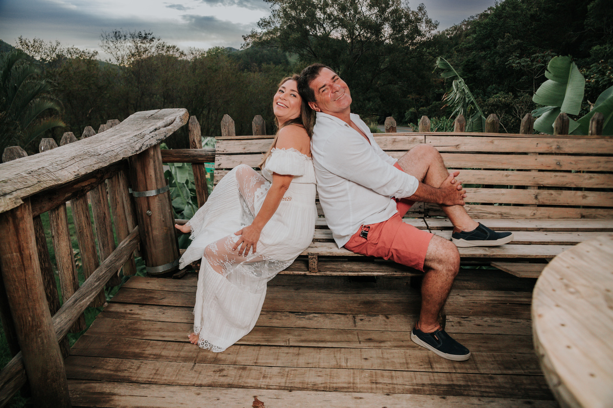 casal-banco-madeira-rodrigo-bahia-fotógrafo-casamento-mogi-guaçu.jpg