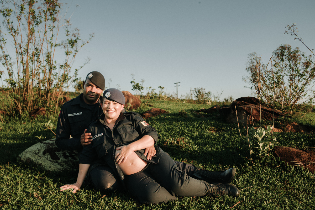 ensaio-gestante-casal-policial-rodrigo-bahia-fotógrafo-de-familia-de-mogi-guaçu.jpg