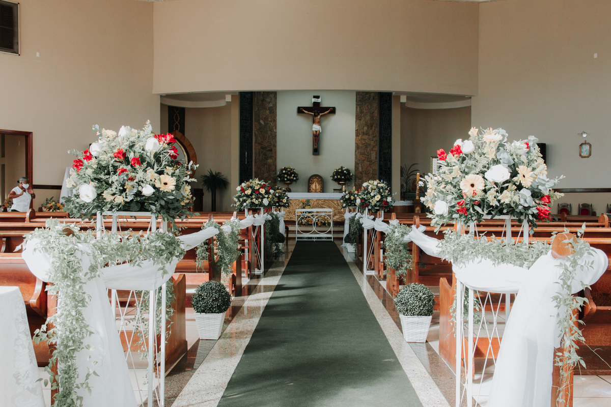 entrada-igreja-rodrigo-bahia-fotógrafo-casamento-mogi-guaçu.jpg