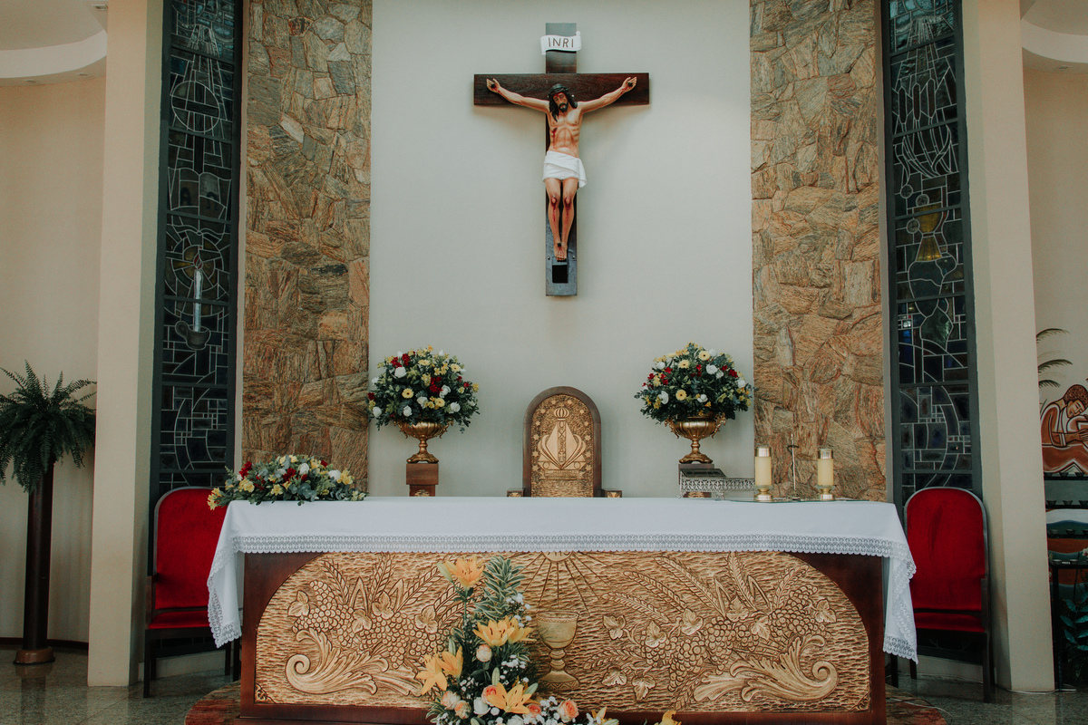 altar-igreja-rodrigo-bahia-fotógrafo-casamento-mogi-guaçu.jpg