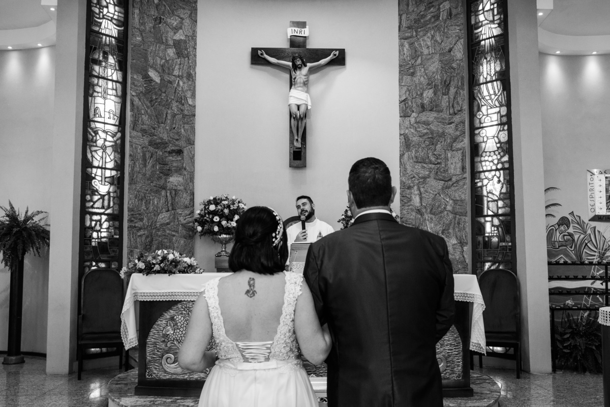 casal-padre-cerimônia-rodrigo-bahia-fotógrafo-casamento-mogi-guaçu.jpg