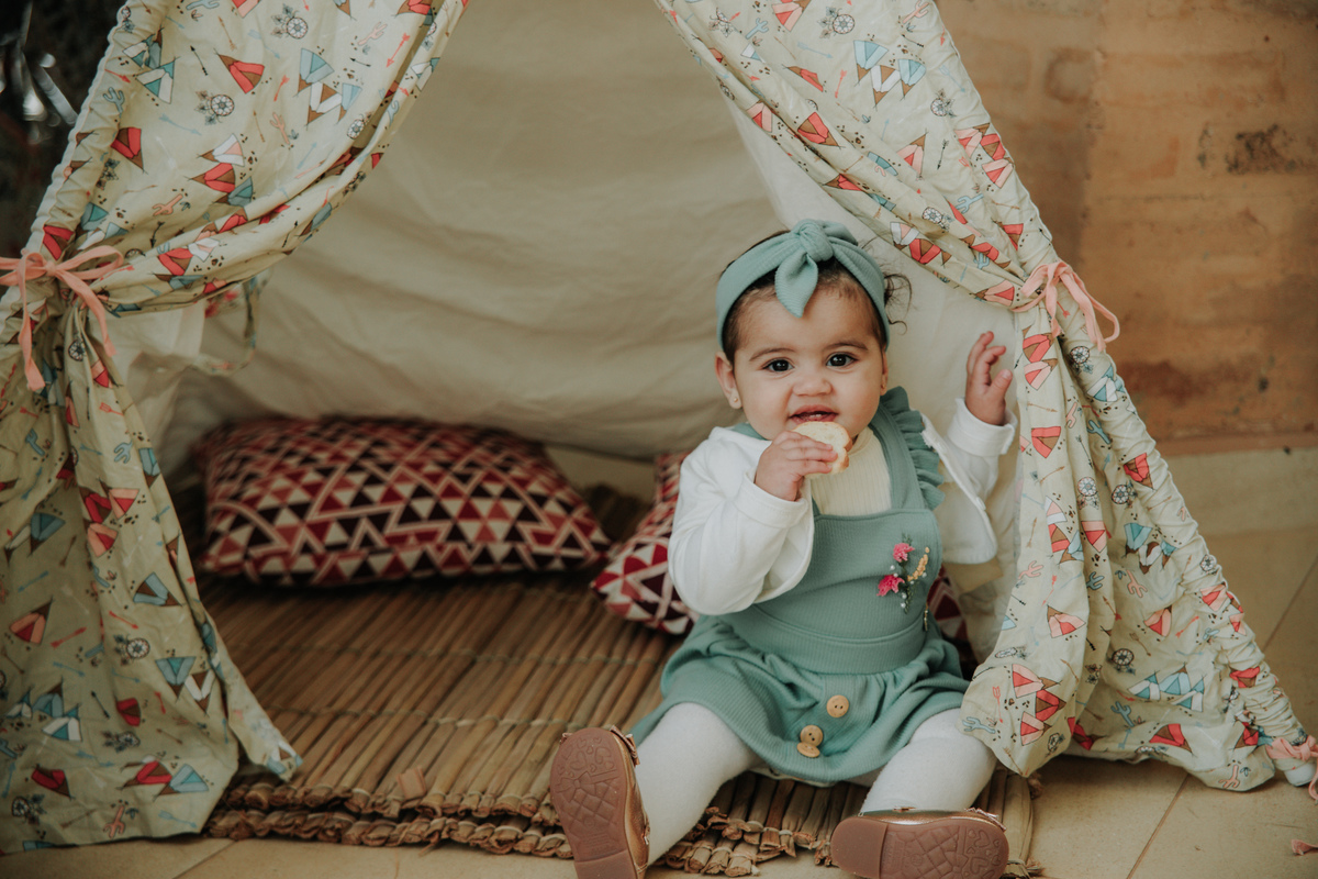 criança-na-cabana-festa-infantil-rodrigo-bahia-fotógrafo-de-familia-de-mogi-guaçu.jpg