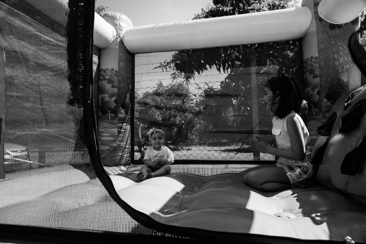 
brinquedo-inflável--criança-brincando-festa-infantil-rodrigo-bahia-fotógrafo-de-familia-de-mogi-guaçu.jpg