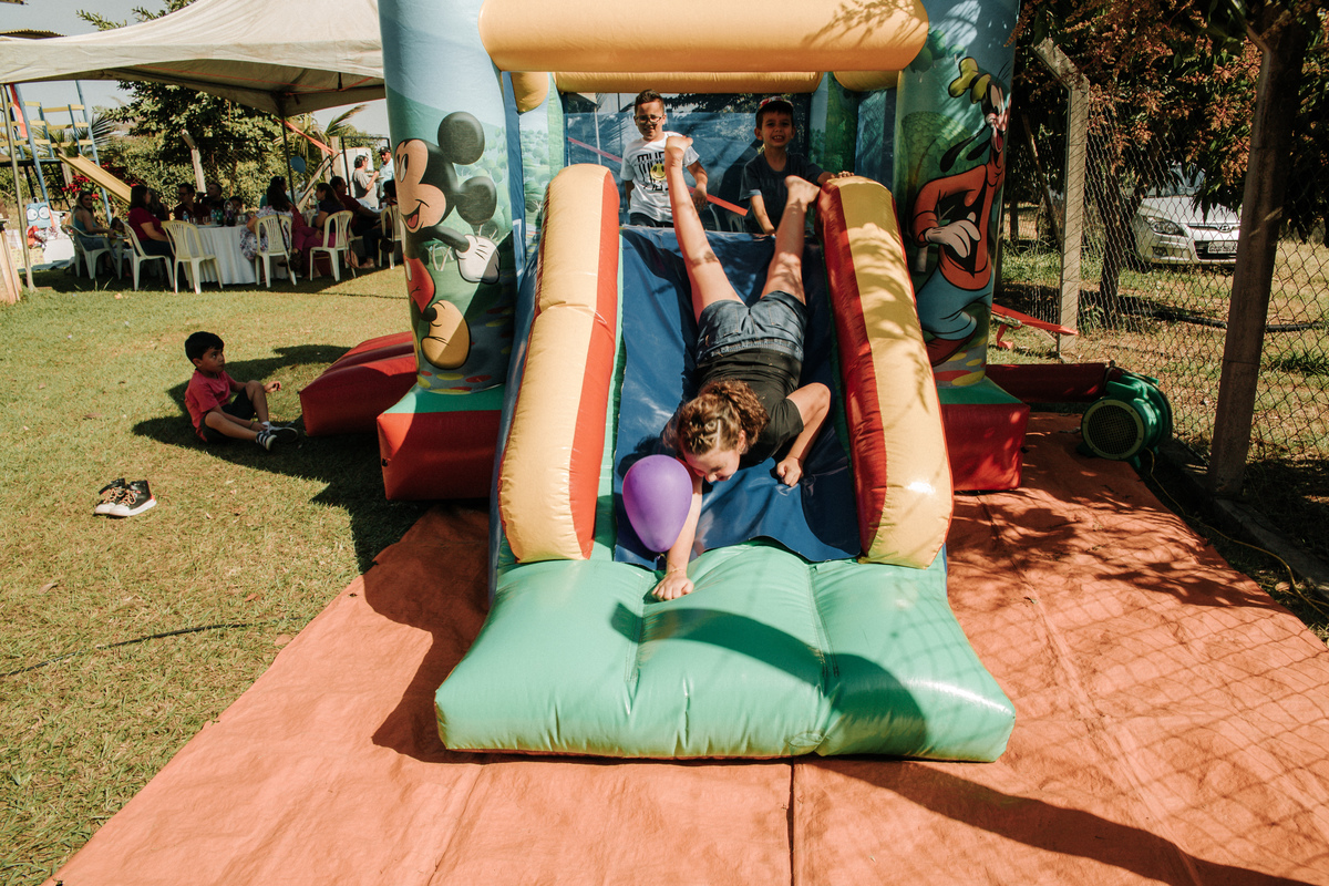 brinquedo-inflável--festa-infantil-rodrigo-bahia-fotógrafo-de-familia-de-mogi-guaçu.jpg