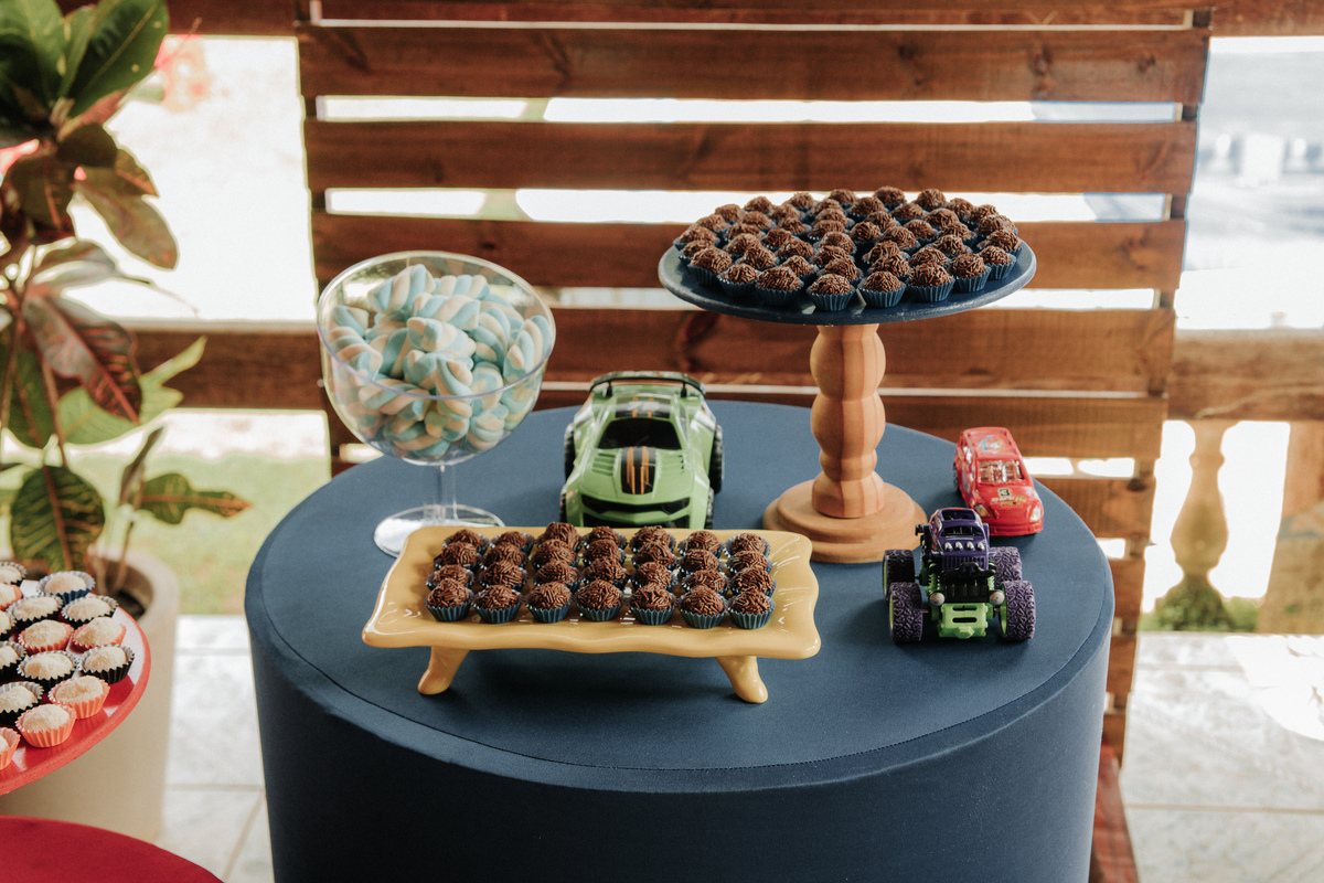 mesa-do-bolo-festa-infantil-rodrigo-bahia-fotógrafo-de-familia-de-mogi-guaçu.jpg