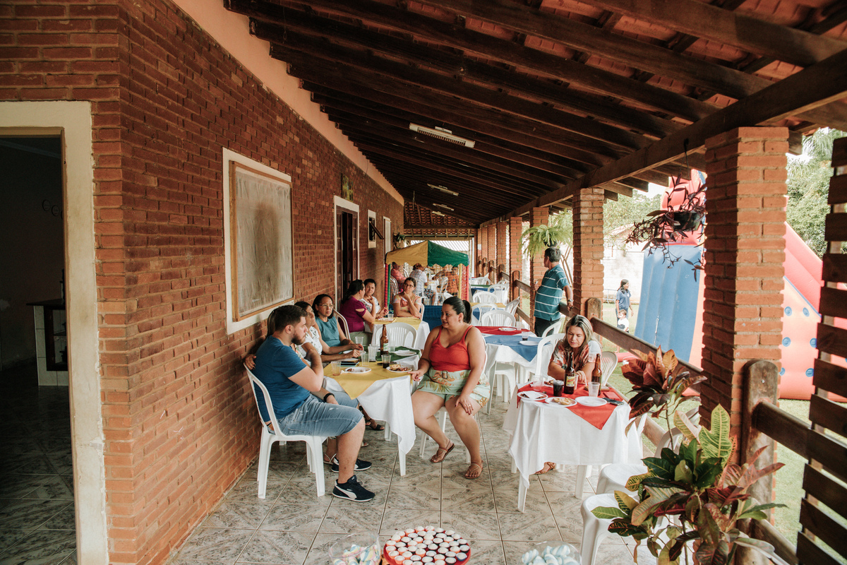 convidados-na-varanda-festa-infantil-rodrigo-bahia-fotógrafo-de-familia-de-mogi-guaçu.jpg