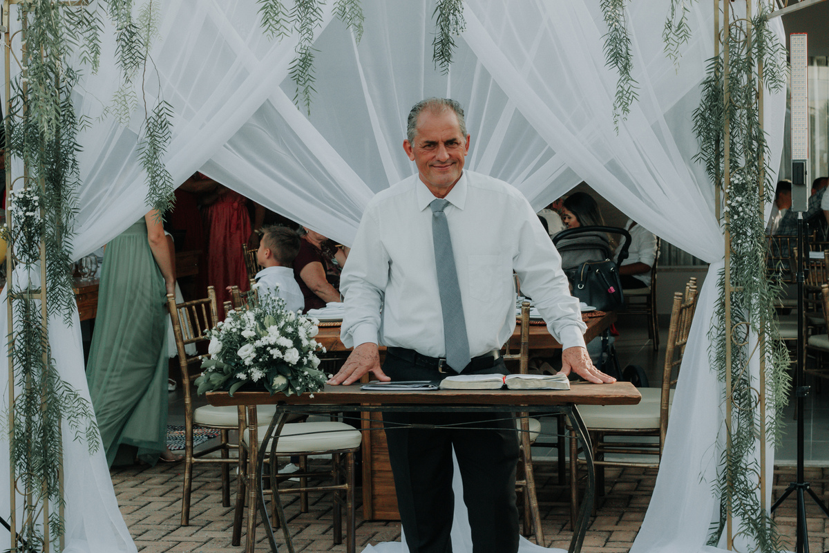 pastor-celebrante-rodrigo-bahia-fotógrafo-casamento-mogi-guaçu.jpg