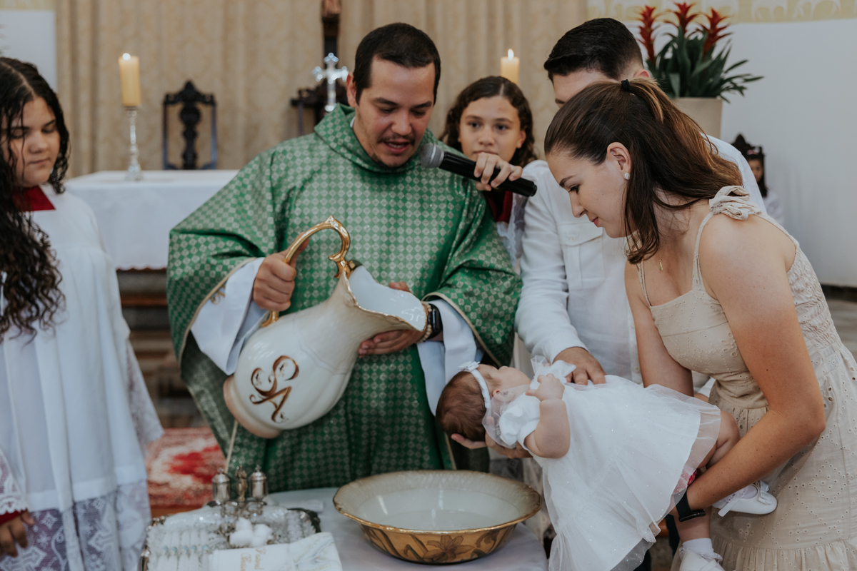 batizado-igreja-rodrigo-bahia-fotógrafo-mogi-guaçu.jpg