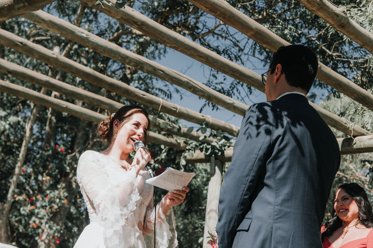 cerimônia-ar-livre-intimista-leitura-votos-rodrigo-bahia-fotógrafo-casamento-mogi-guaçu.jpg