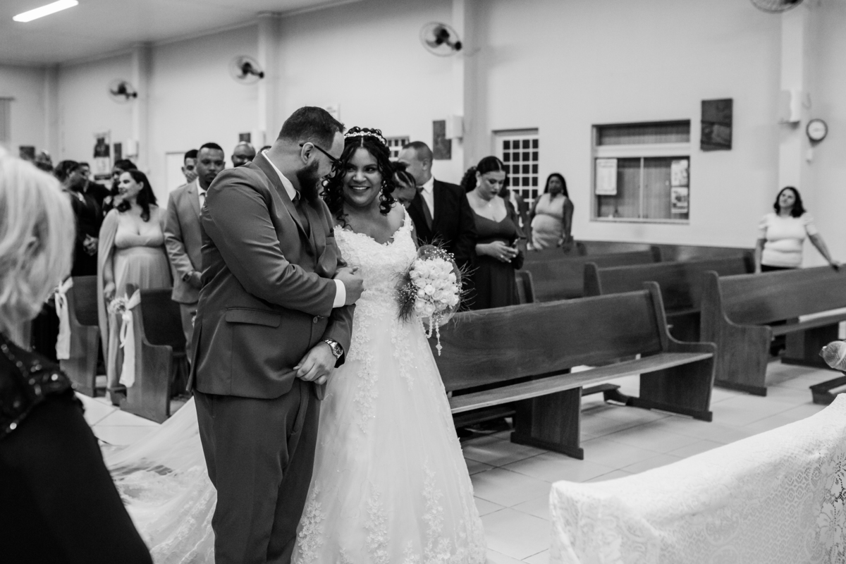 igreja-cerimônia-casamento-noivos-rodrigo-bahia-fotógrafo-casamento-mogi-guaçu.jpg
