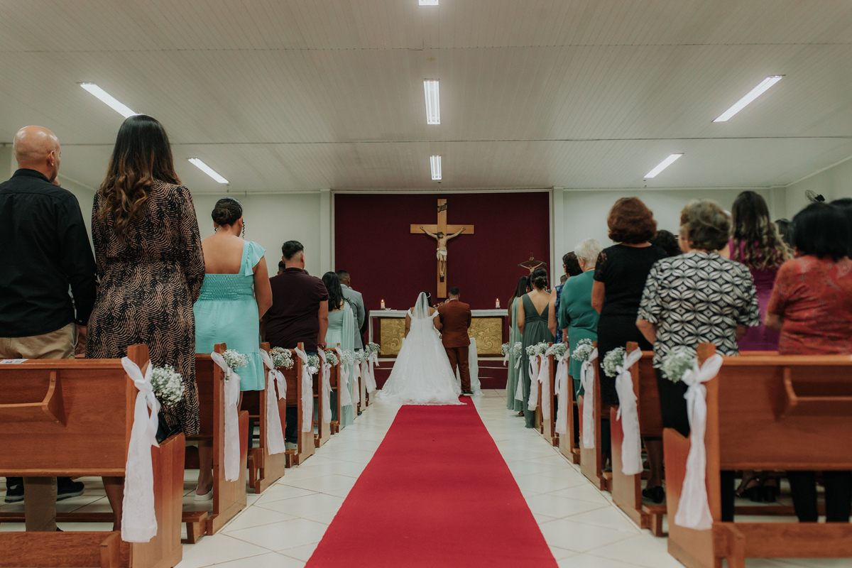 igreja-cerimônia-casamento-noivos-oração-reza-rodrigo-bahia-fotógrafo-casamento-mogi-guaçu.jpg