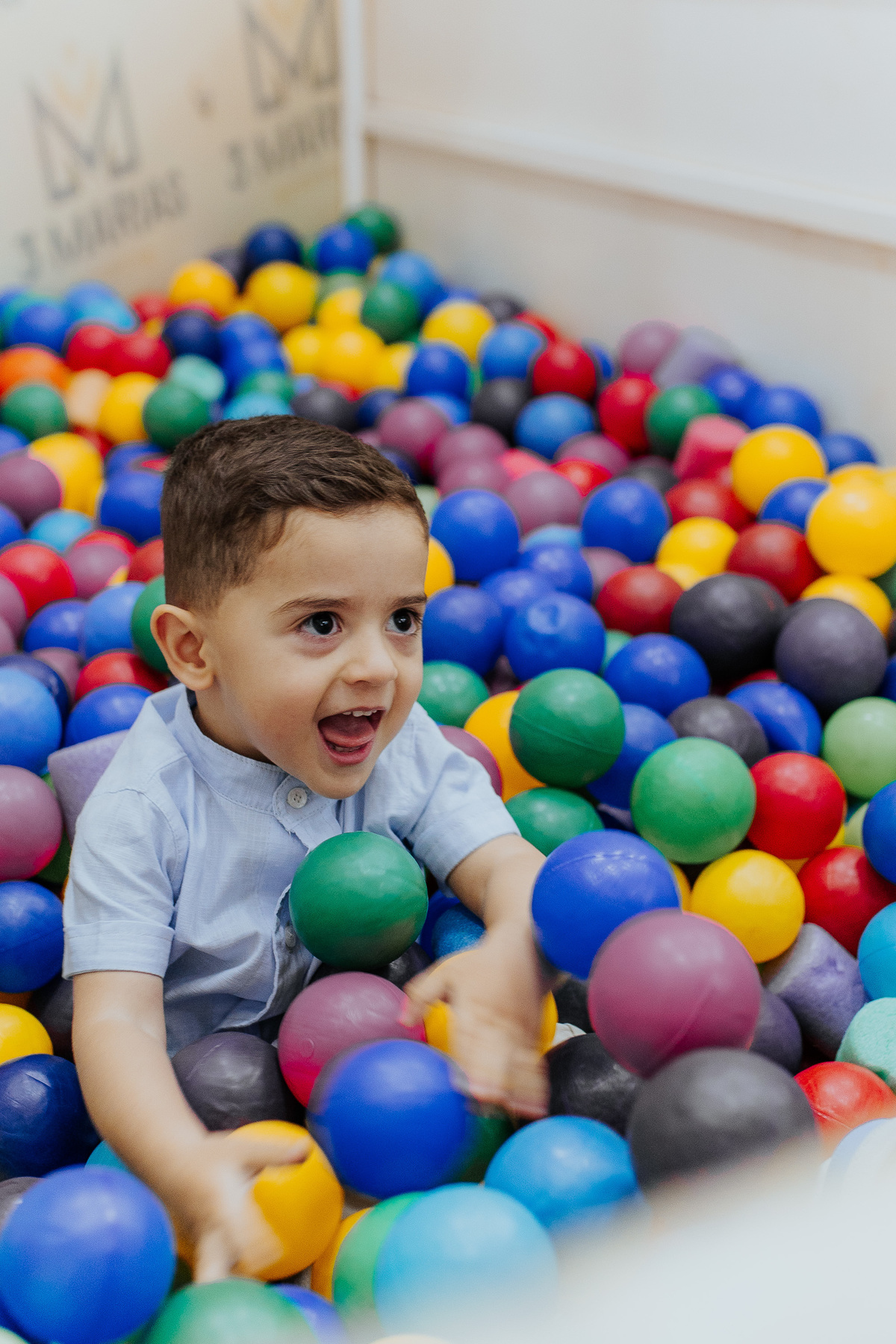 benicio-na-piscina-de-bolinhas-mogi-guacu.jpg