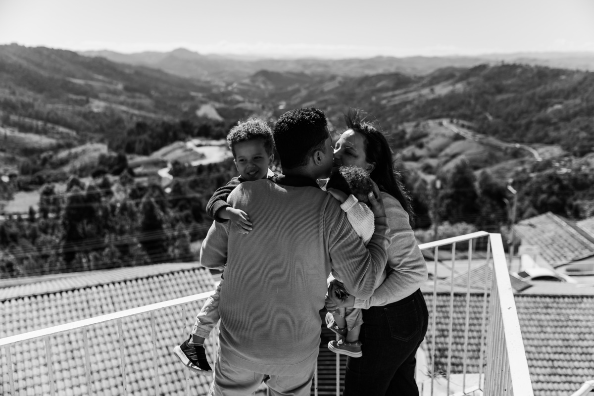 retrato-familia-serra-negra.jpg