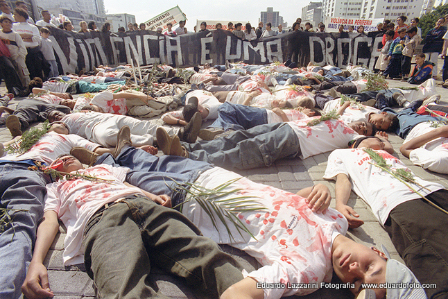 Manifestação contra violência na periferia