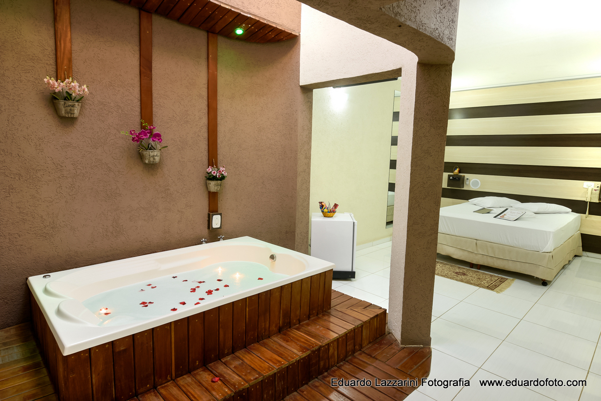 FOTOGRAFIA CORPORATIVA EMPRESARIAL TAUBATE SP Motel do Vale FOTÓGRAFO EDUARDO LAZZARINI