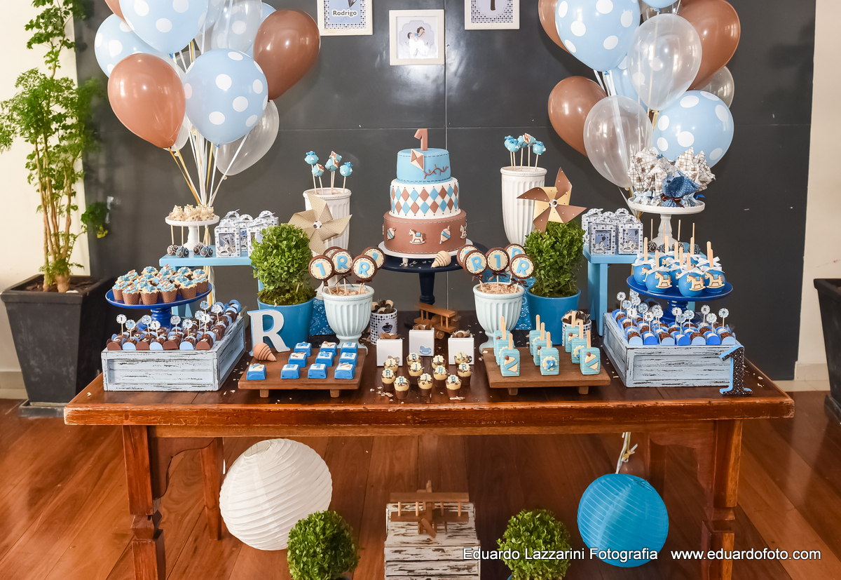 ANIVERSÁRIO TAUBATÉ Rodrigo 1 ano FOTOGRAFO EDUARDO LAZZARINI FOTOGRAFO DE ANIVERSÁRIOS EM TAUBATE SP