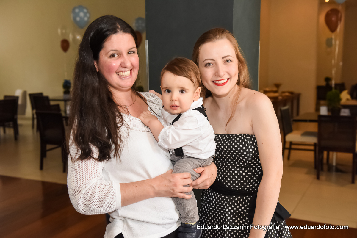 ANIVERSÁRIO TAUBATÉ Rodrigo 1 ano FOTOGRAFO EDUARDO LAZZARINI FOTOGRAFO DE ANIVERSÁRIOS EM TAUBATE SP