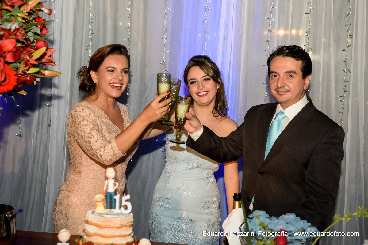 ANIVERSÁRIO TAUBATÉ Maria Julia 15 anos FOTOGRAFO EDUARDO LAZZARINI FOTOGRAFO DE ANIVERSÁRIOS EM TAUBATE SP