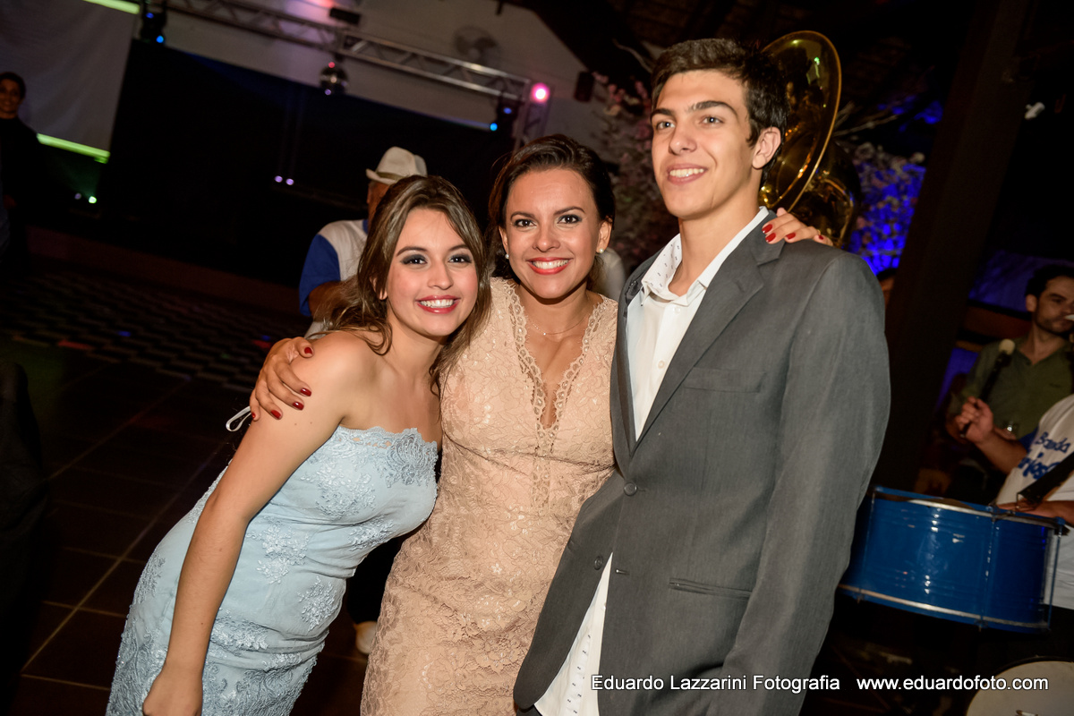 ANIVERSÁRIO TAUBATÉ Maria Julia 15 anos FOTOGRAFO EDUARDO LAZZARINI FOTOGRAFO DE ANIVERSÁRIOS EM TAUBATE SP