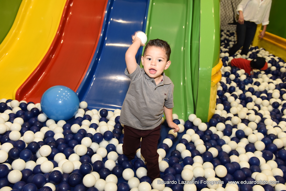 ANIVERSÁRIO TAUBATÉ Kauan 3 anos FOTOGRAFO EDUARDO LAZZARINI FOTOGRAFO DE ANIVERSÁRIOS EM TAUBATE SP