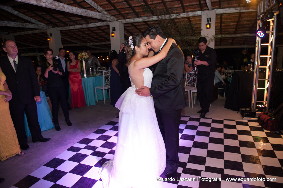 CASAMENTO TAUBATÉ Vanessa e Lucas FOTOGRAFO EDUARDO LAZZARINI FOTOGRAFO DE CASAMENTOS EM TAUBATE SP