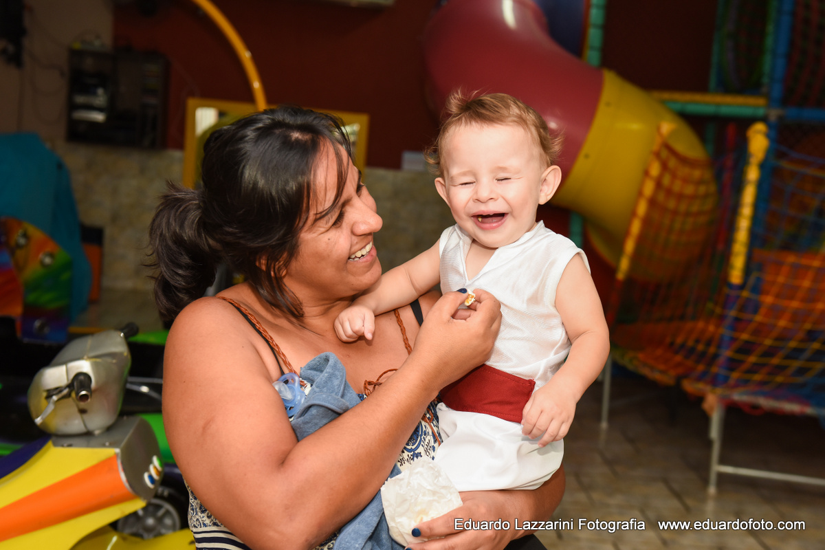 ANIVERSÁRIO TAUBATÉ Gustavo 1 ano FOTOGRAFO EDUARDO LAZZARINI FOTOGRAFO DE ANIVERSÁRIOS EM TAUBATE SP