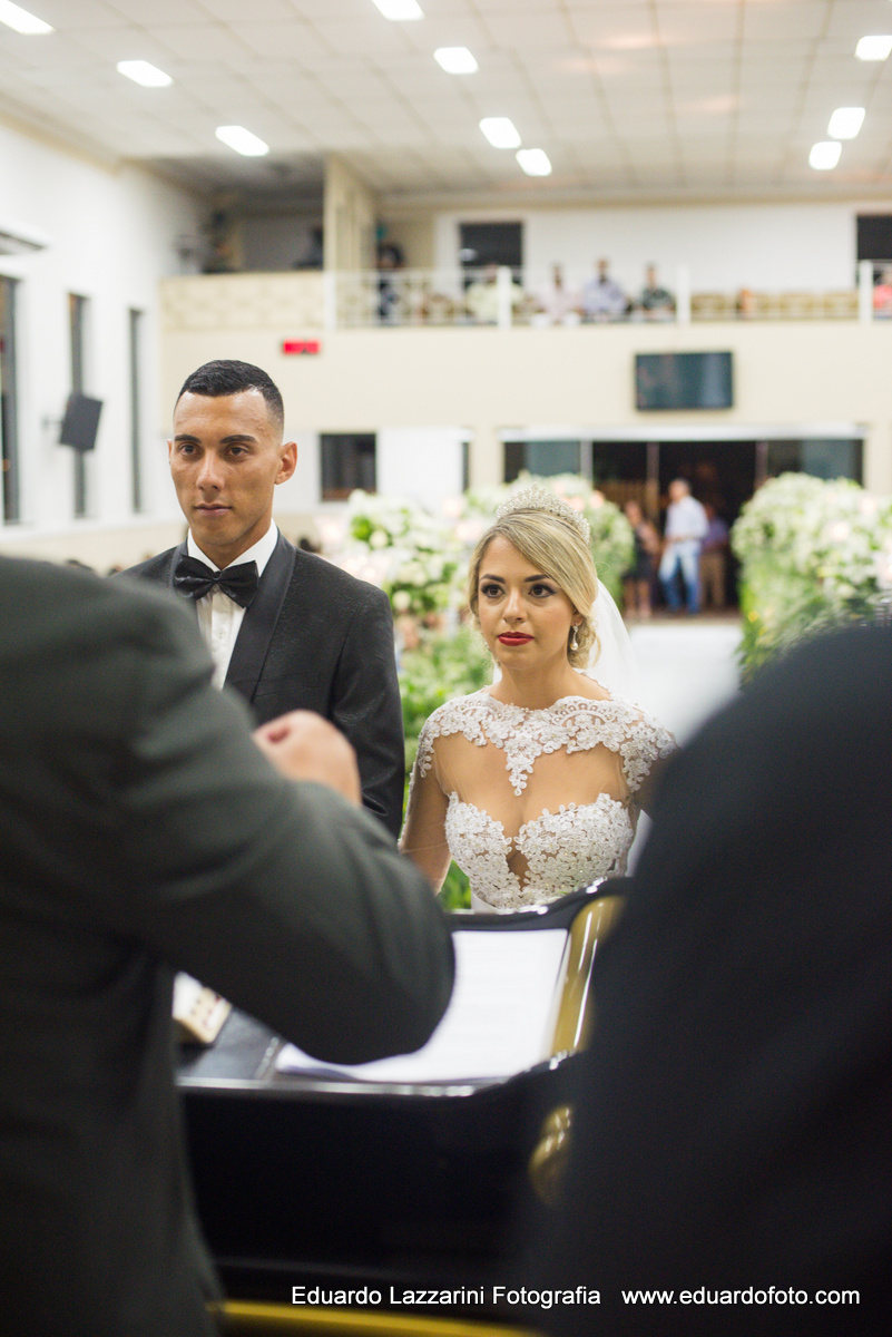 CASAMENTO TAUBATÉ Carol e Felipe FOTOGRAFO EDUARDO LAZZARINI FOTOGRAFO DE CASAMENTOS EM TAUBATE SP