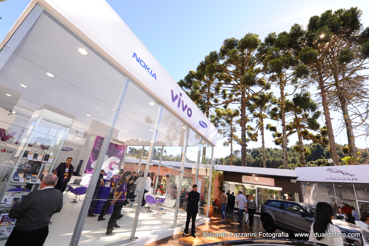 FOTOGRAFIA CORPORATIVA EMPRESARIAL TAUBATE SP Estande Vivo FOTÓGRAFO EDUARDO LAZZARINI