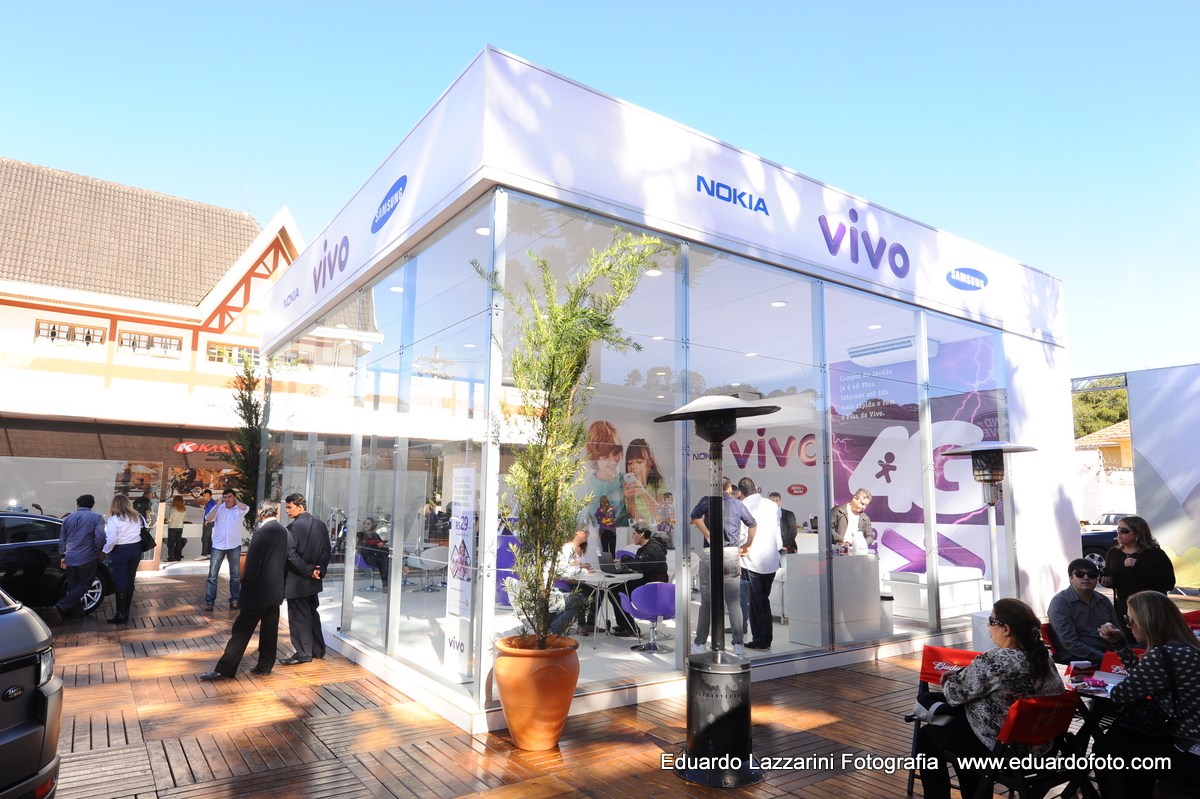 FOTOGRAFIA CORPORATIVA EMPRESARIAL TAUBATE SP Estande Vivo FOTÓGRAFO EDUARDO LAZZARINI
