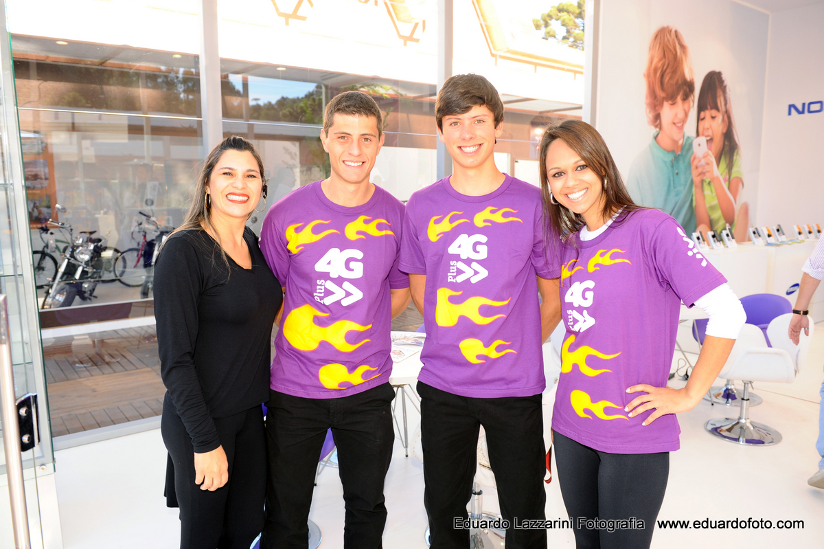 FOTOGRAFIA CORPORATIVA EMPRESARIAL TAUBATE SP Estande Vivo FOTÓGRAFO EDUARDO LAZZARINI