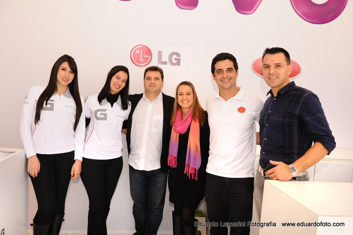 FOTOGRAFIA CORPORATIVA EMPRESARIAL TAUBATE SP Estande Vivo FOTÓGRAFO EDUARDO LAZZARINI