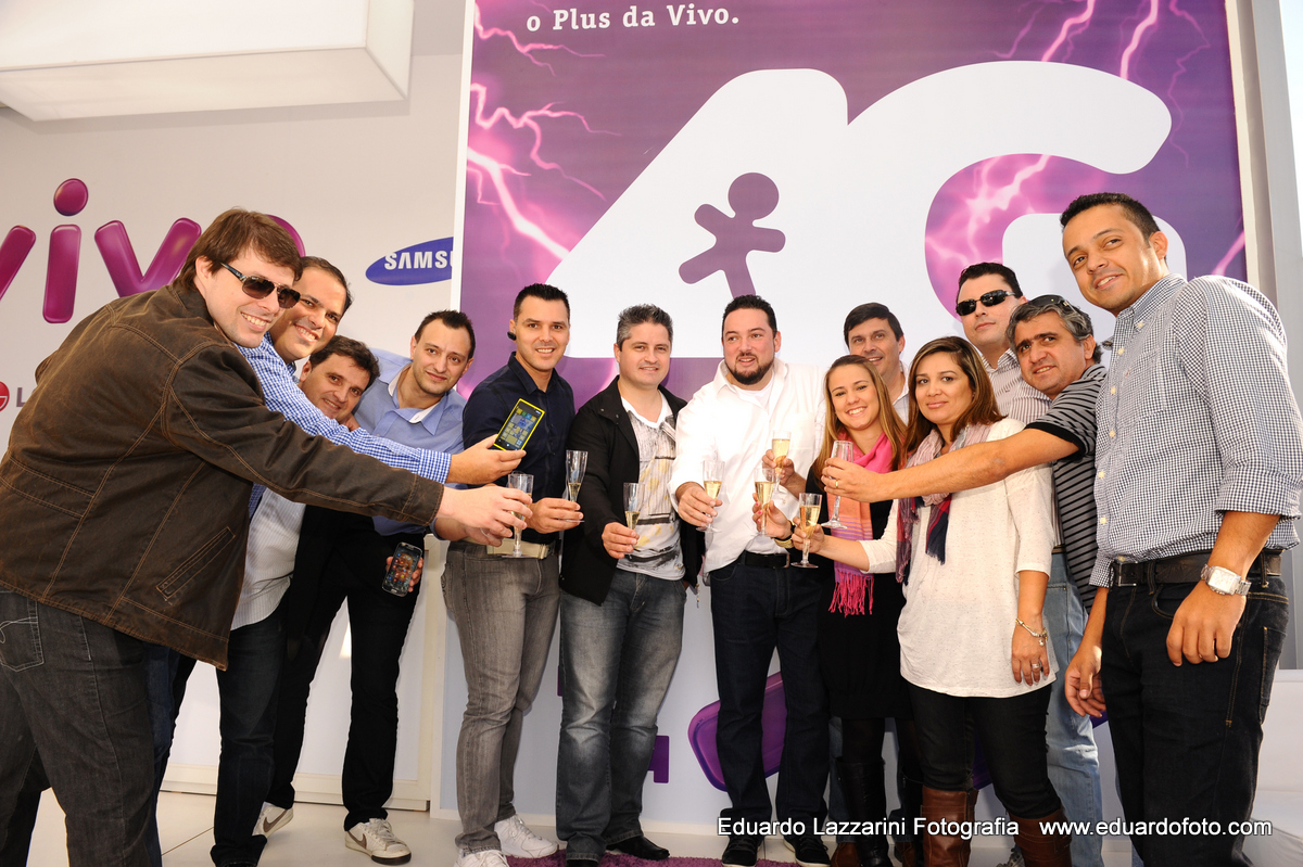 FOTOGRAFIA CORPORATIVA EMPRESARIAL TAUBATE SP Estande Vivo FOTÓGRAFO EDUARDO LAZZARINI